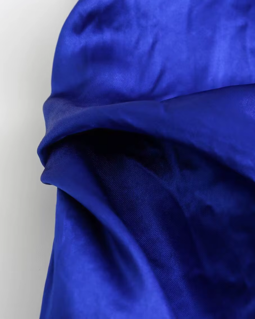 Blauwe Rugloze Satijnen Halter Jurk voor Dames